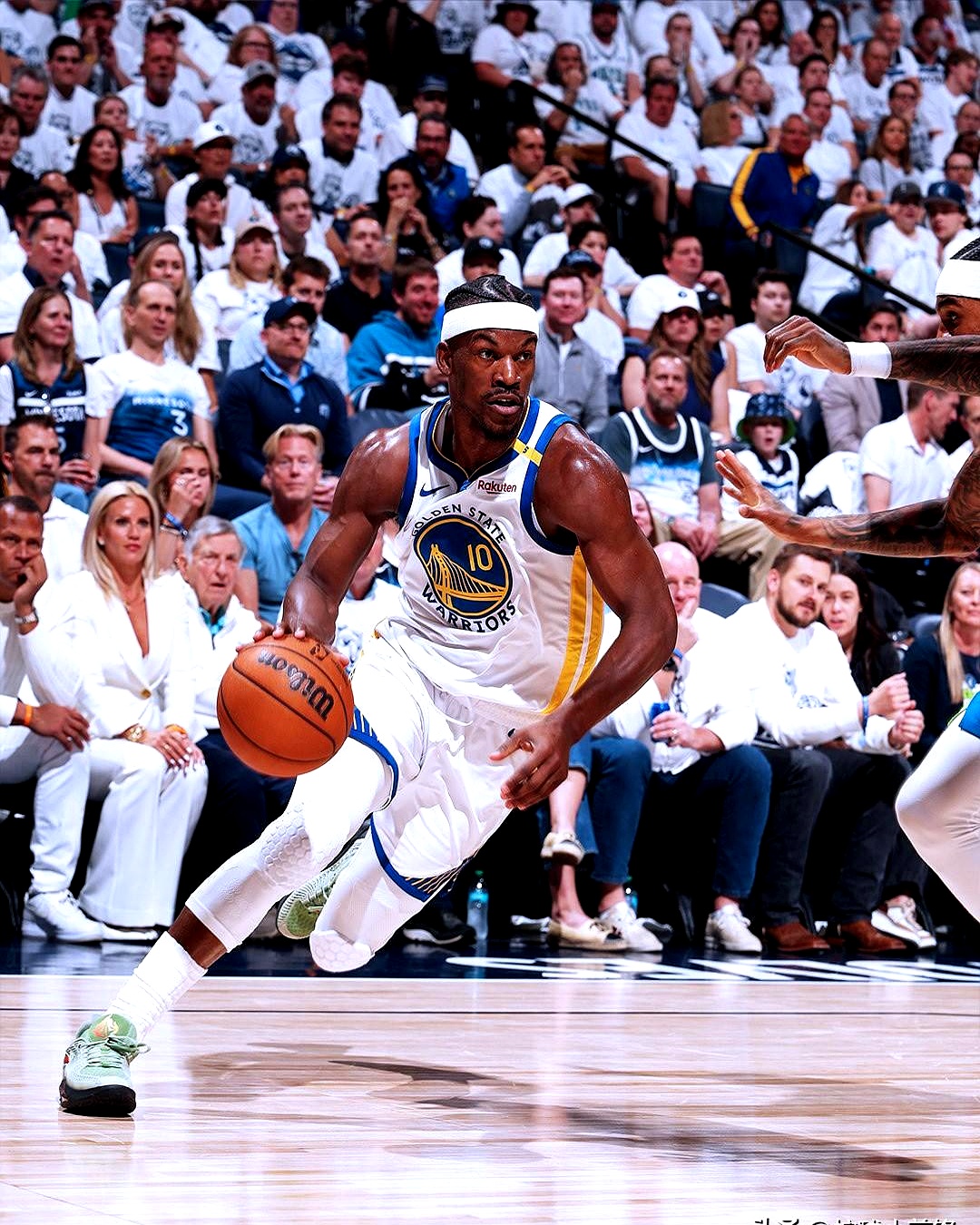 包含巴特勒连续十场比赛得分超过战术调整，RNG不断突破！比赛高潮迭起的词条