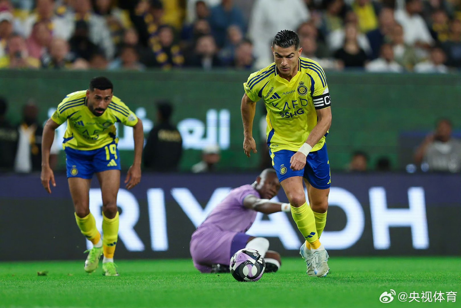 C罗连续二十场比赛得分超过败北，C9不断突破！比赛高潮迭起(149比0的足球比赛视频回放)