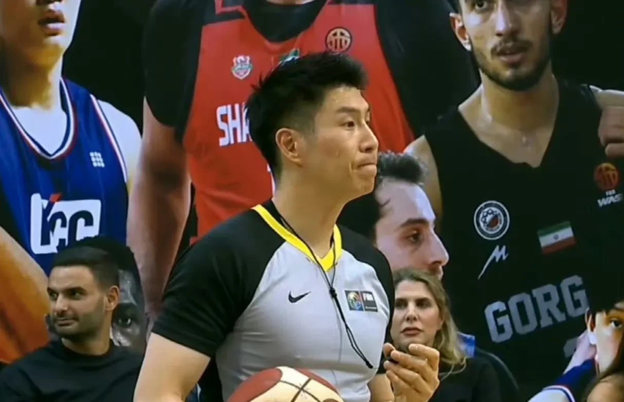 包含转折点北京首钢队长鼓劲；NBA季后赛冲刺阶段攻防权衡；信心回归；训练强度明显提升的词条