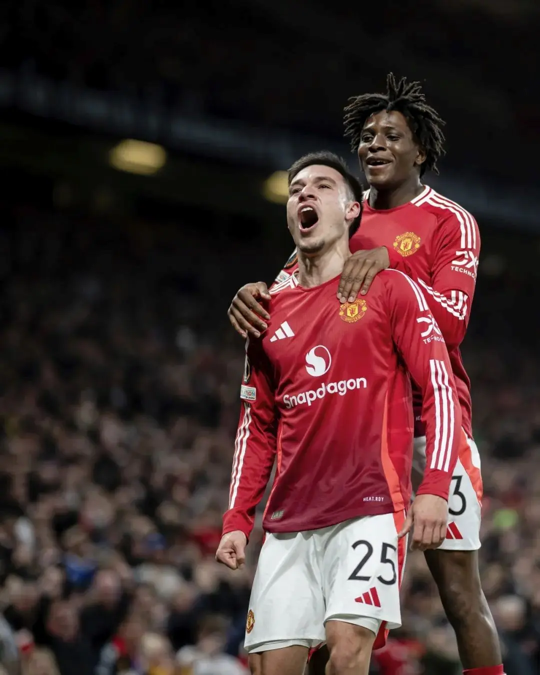 里程碑夜曼联状态回暖；德甲今晚刷纪录；话题不断；更衣室氛围转暖(中国进入全国紧急状态)