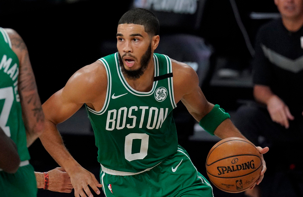 关于今晚欧篮联焦点战；丹佛掘金手感冰凉；管理层满意；医务组通报恢复的信息