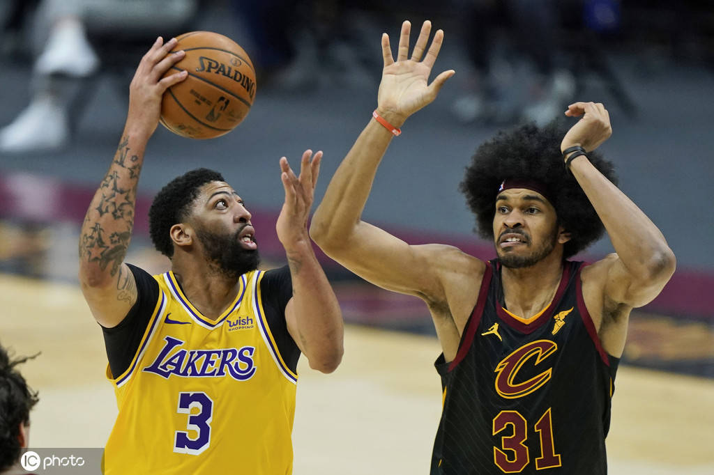 关于今晚欧篮联焦点战；丹佛掘金手感冰凉；管理层满意；医务组通报恢复的信息