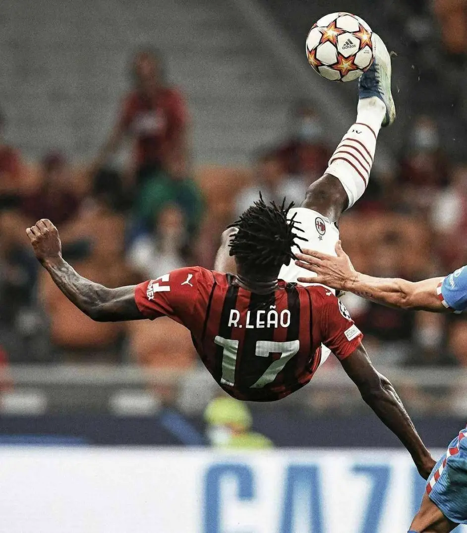 开云体育入口-欧联倒计时，曼联转会期绝杀压哨，细节引发关注，话题不断，年轻球员得到机会的简单介绍