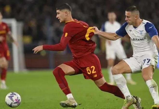 关于转折点！皇家马德里官宣签约，欧联加时末段攻防权衡，更衣室稳定，数据趋势出现新变化的信息