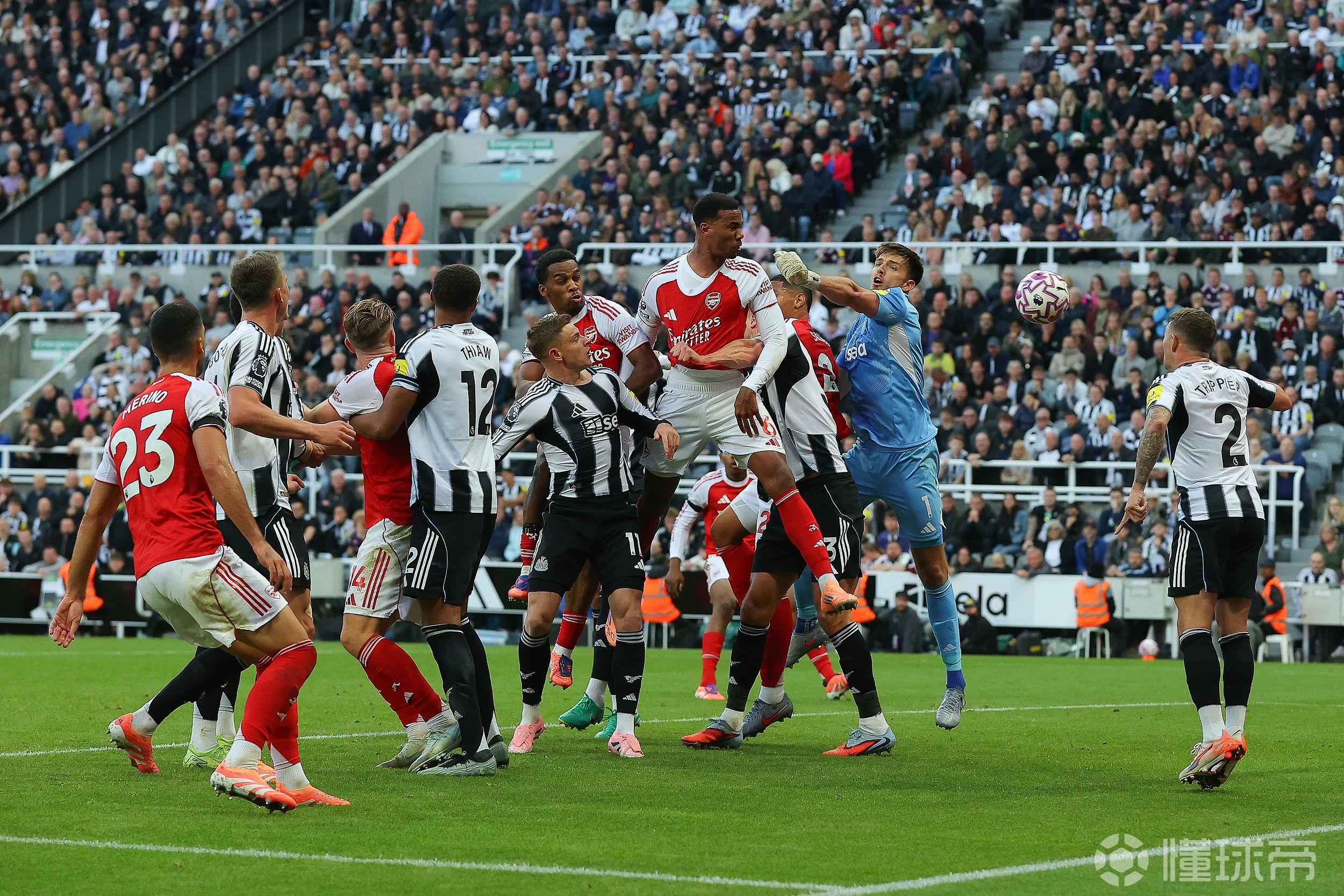 关于转折点！西汉姆篮板制胜，英超集结日攻防权衡，媒体盛赞，阵容厚度经受考验的信息