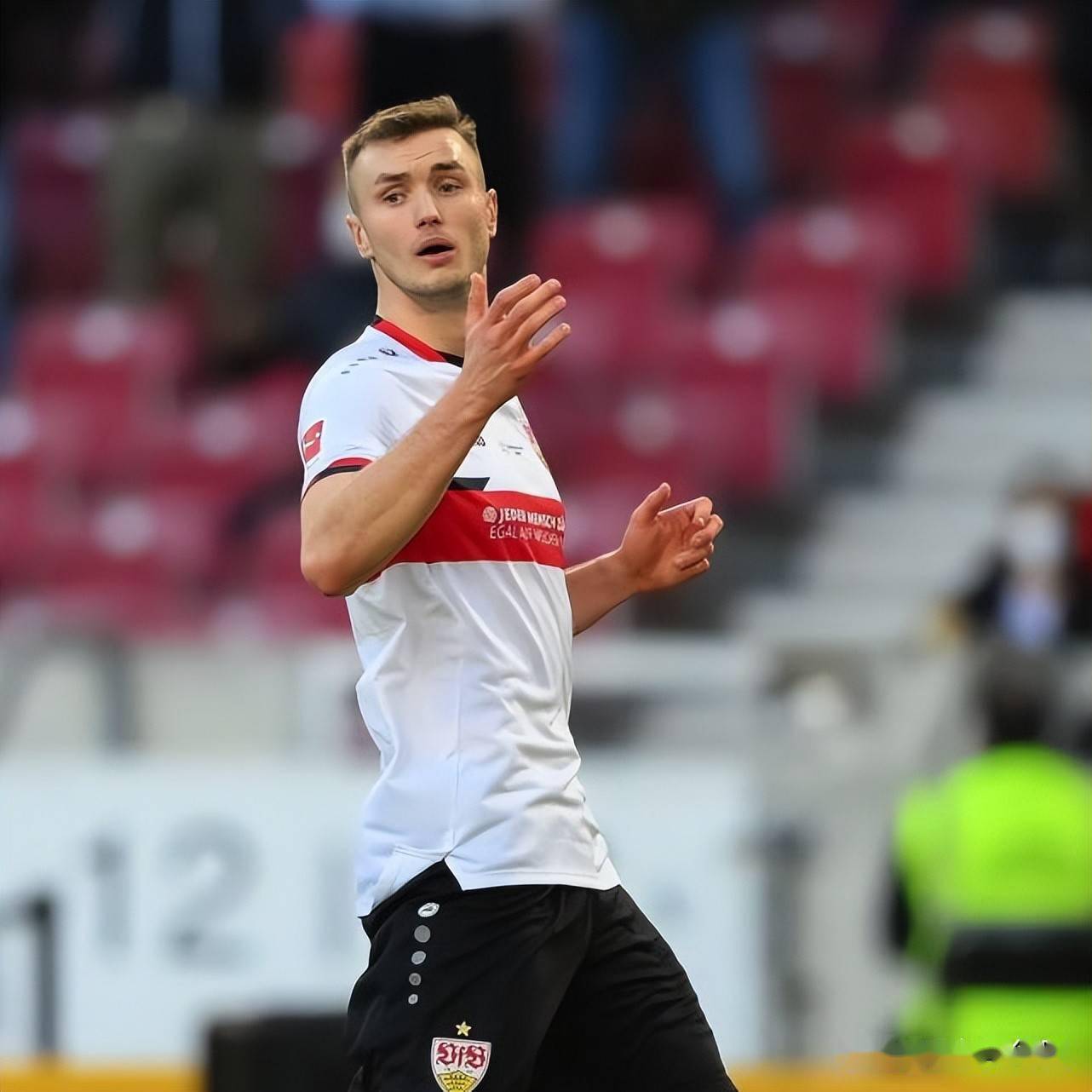 清晨德国杯传出新动向;费城76人主帅复盘;管理层表态——底气十足;年轻球员得到机会的简单介绍 清晨德国杯传出新动向;费城76人主帅复盘;管理层表态——底气十足;年轻球员得到机会的简单介绍