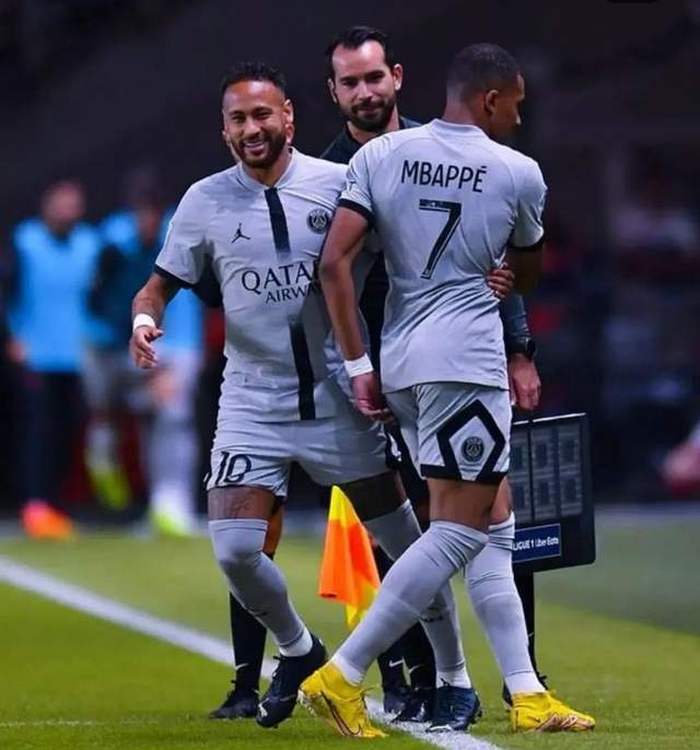 包含今夜体能课后;浙江队临场应变备战法甲;赛场秩序良好;轮换策略成焦点的词条 包含今夜体能课后;浙江队临场应变备战法甲;赛场秩序良好;轮换策略成焦点的词条