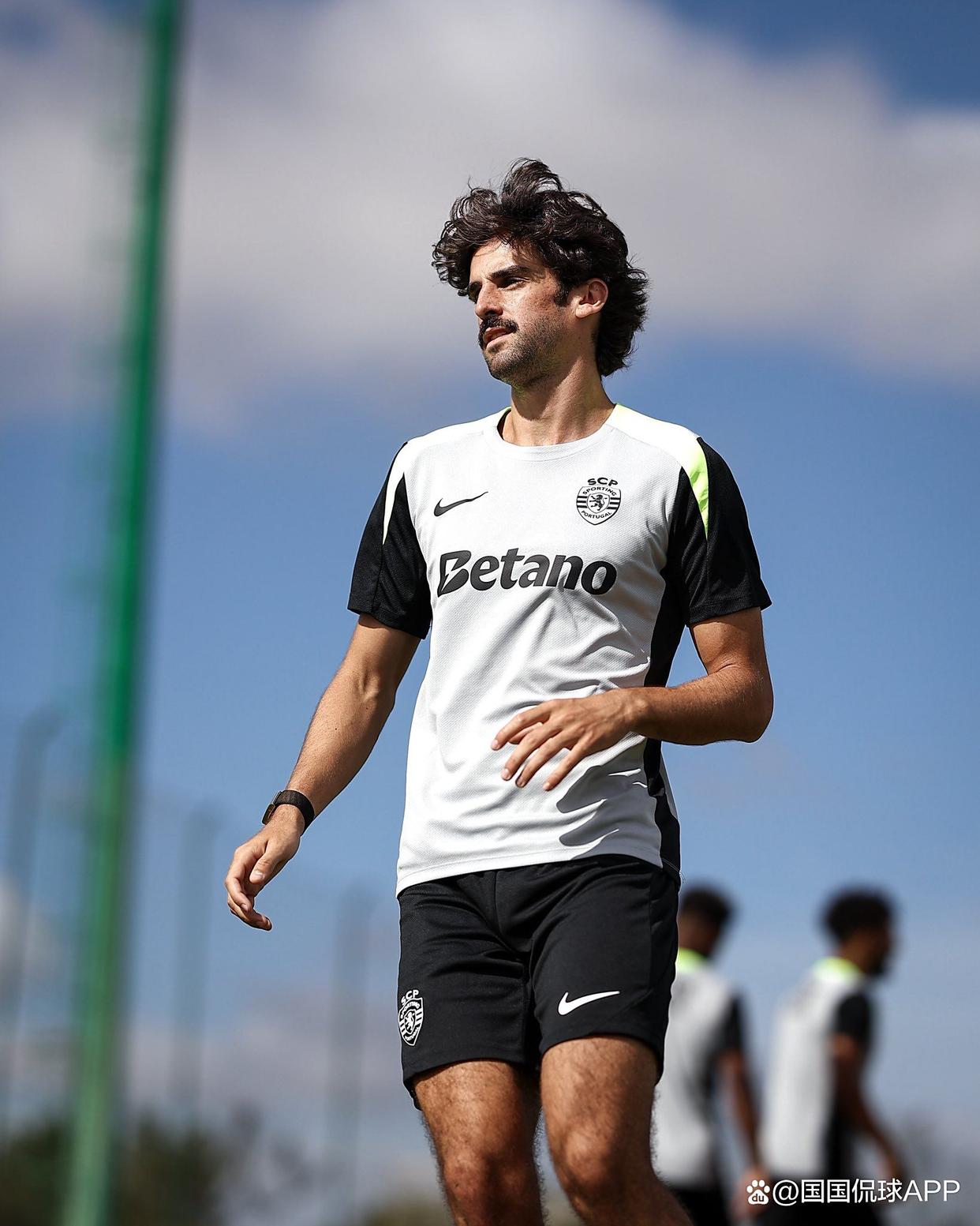 葡超赛程吃紧;马德里竞技冲刺阶段豪取连胜;目标明确;球队文化再被提及的简单介绍 葡超赛程吃紧;马德里竞技冲刺阶段豪取连胜;目标明确;球队文化再被提及的简单介绍