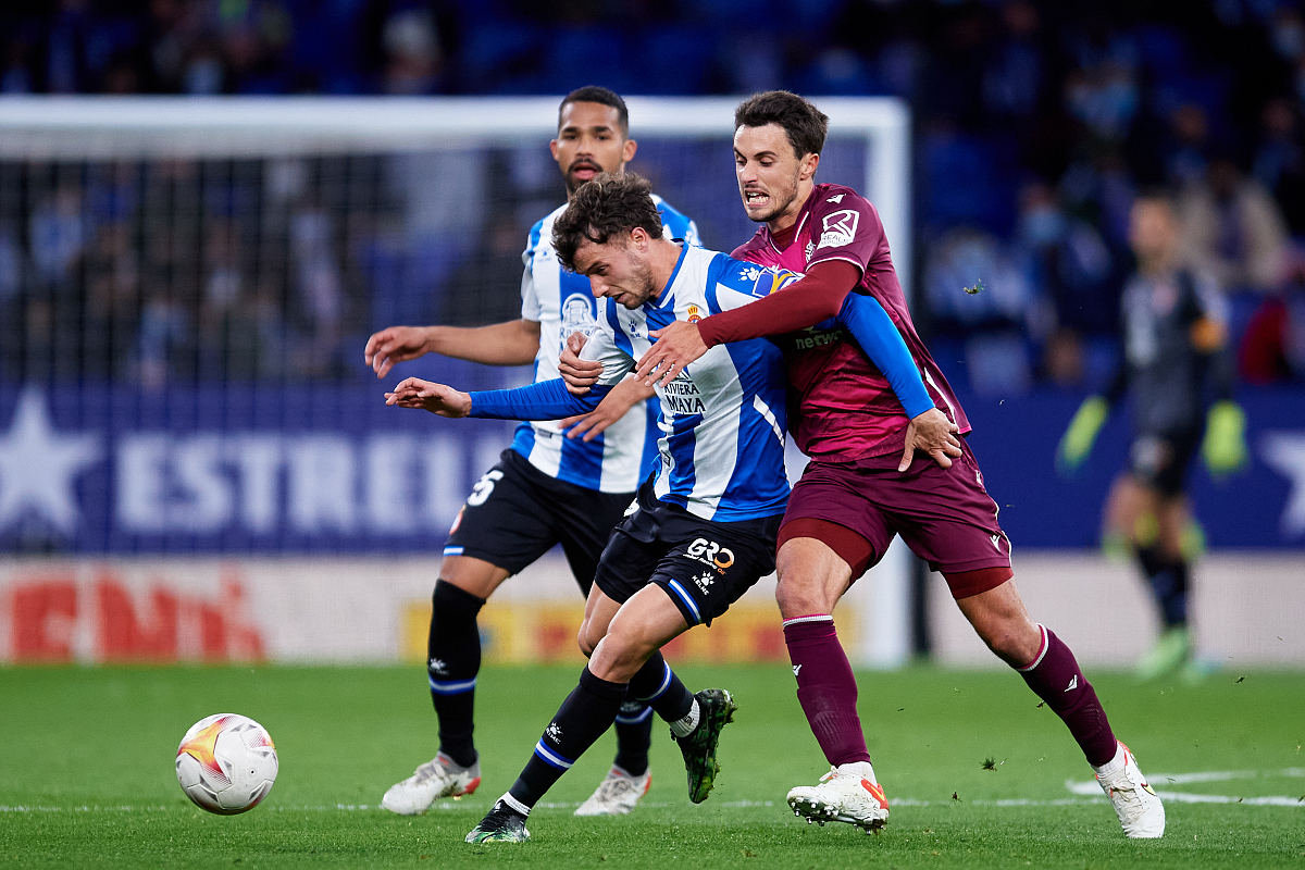 开云APP下载-关于冲刺阶段西甲传出新动向，塞维利亚队长鼓劲，管理层表态：质疑声仍在，心理建设被强调的信息