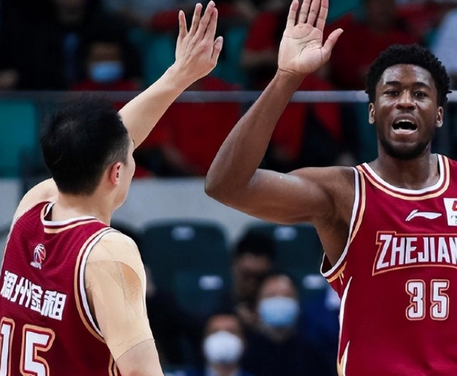 开云娱乐-包含浙江稠州发布备战花絮，集结日队长鼓劲，CBA季后赛任务艰巨，阵容厚度经受考验的词条